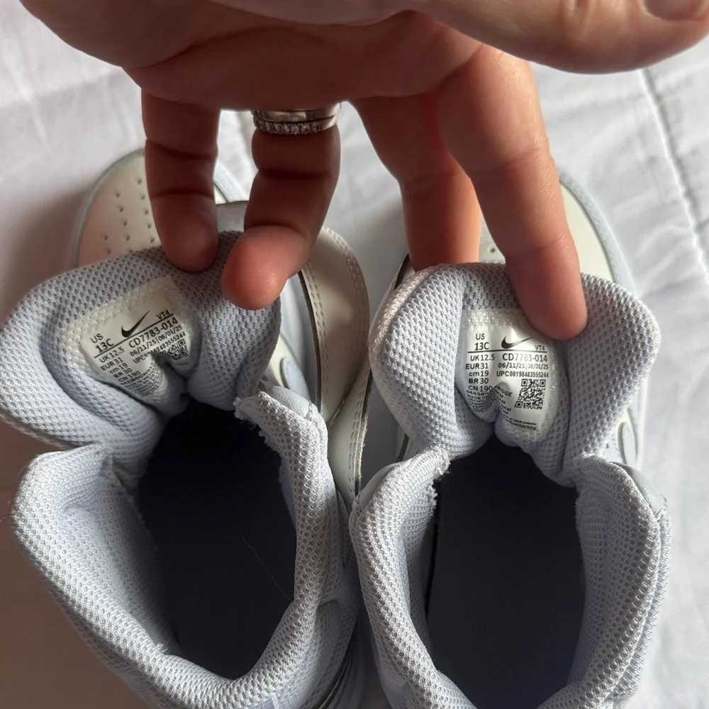 Nike Kids Sneakers - White and light blue